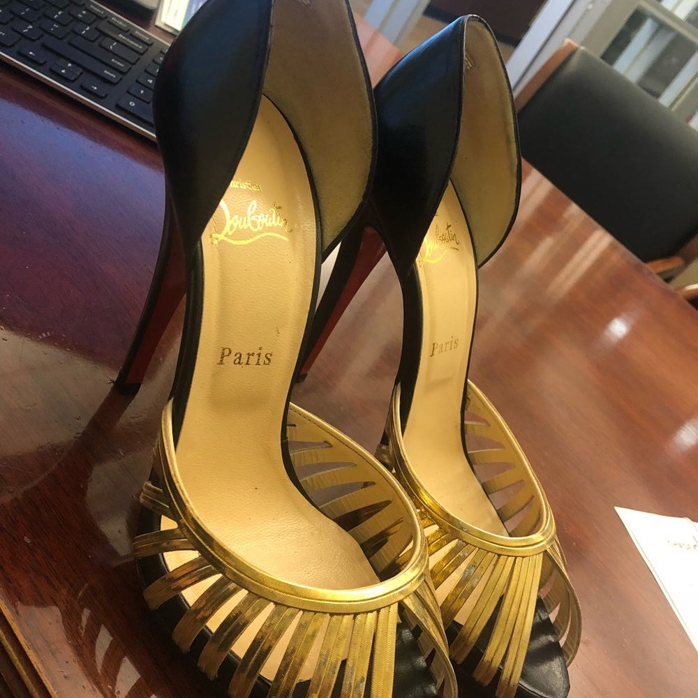 🎉🎉💥💥💥Christian Louboutin Pumps 🎉🎉💥💥💥